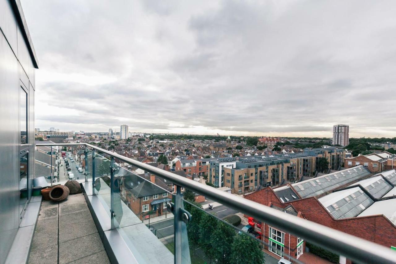 Chelsea / Imperial Wharf - Bright, Modern, Sunset View Apartment London Exterior photo